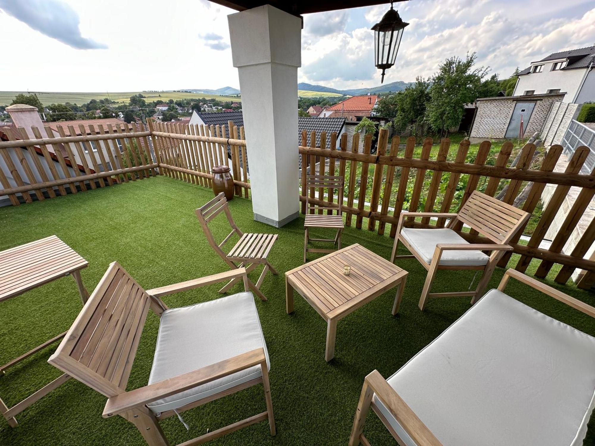 Nad Slovackym Sklipkem Villa Tupesy Eksteriør billede